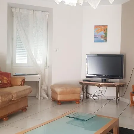 Chez Tissene Vila *